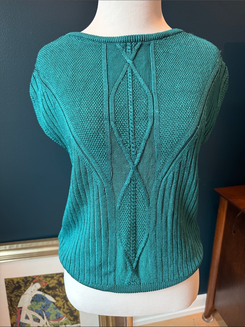 Knit sleeveless sweater
